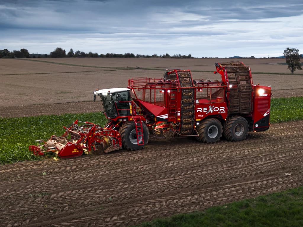Beet harvester GRIMME REXOR 6300 — GRIMME