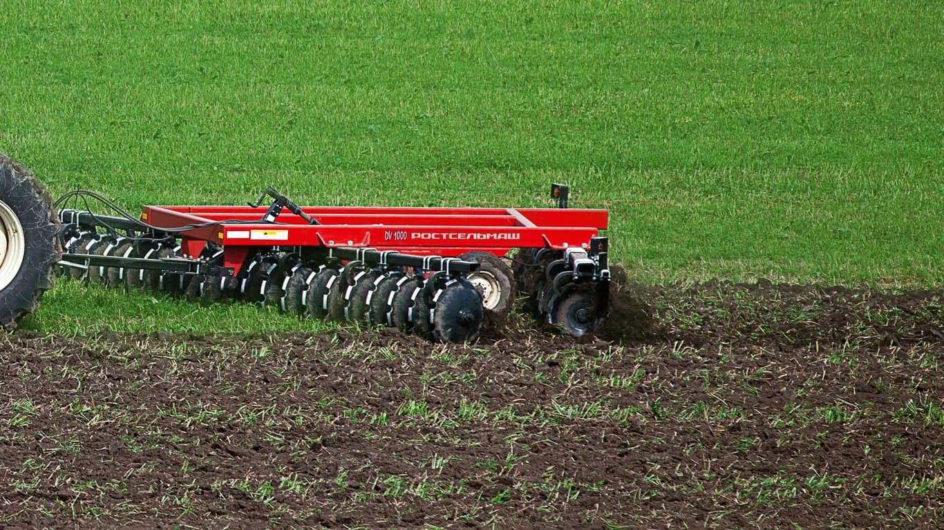 Disc harrow Rostselmash DV — Rostselmash