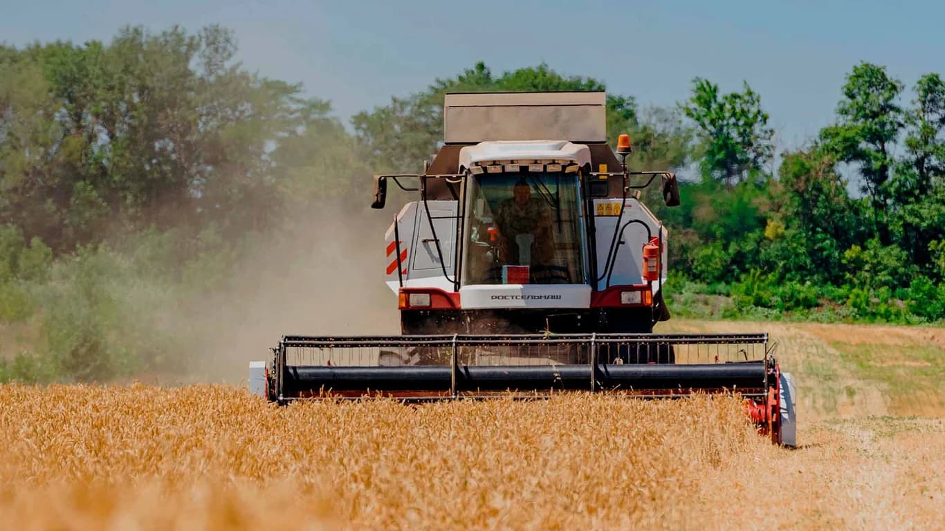 Combine harvester Rostselmash VECTOR 410 — Rostselmash