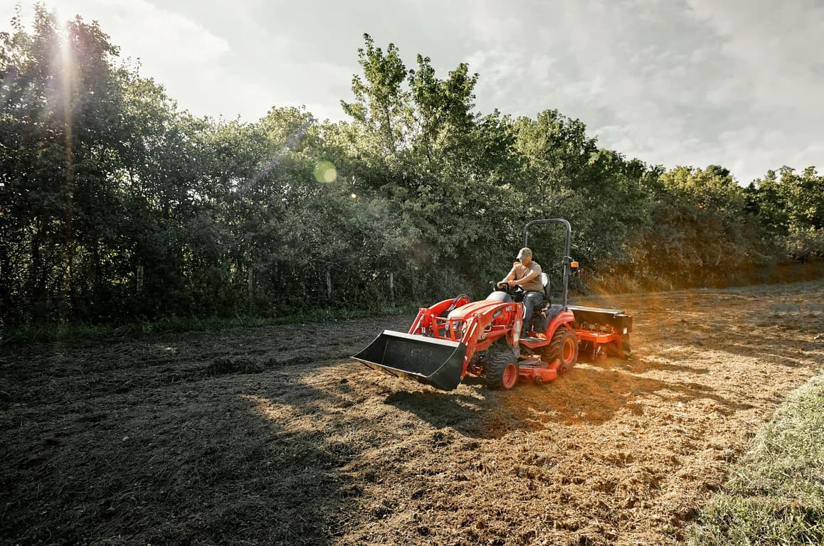 Compact tractor Kioti CS2220H — Kioti