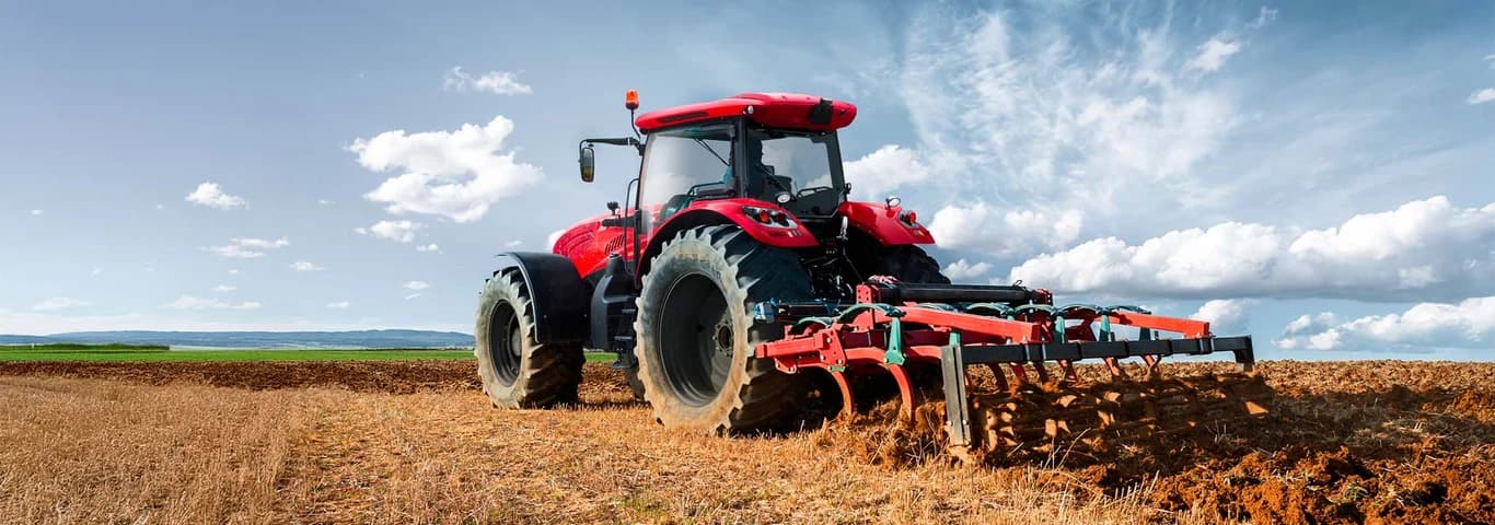 Row crop tractor McCormick G-MAX 125 — McCormick