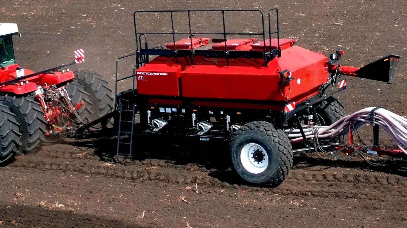 Air seeder Rostselmash АТ — Rostselmash