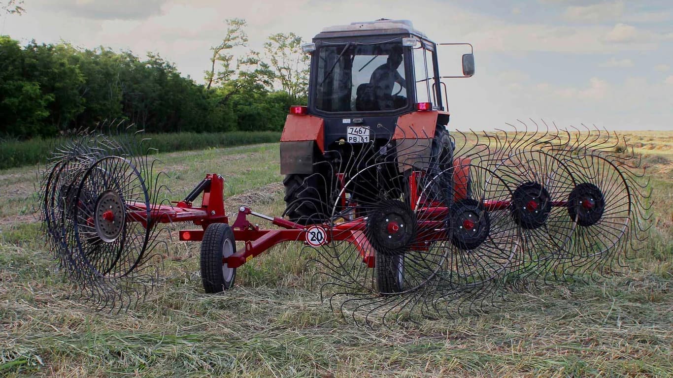 Rake Rostselmash Kolibri V — Rostselmash