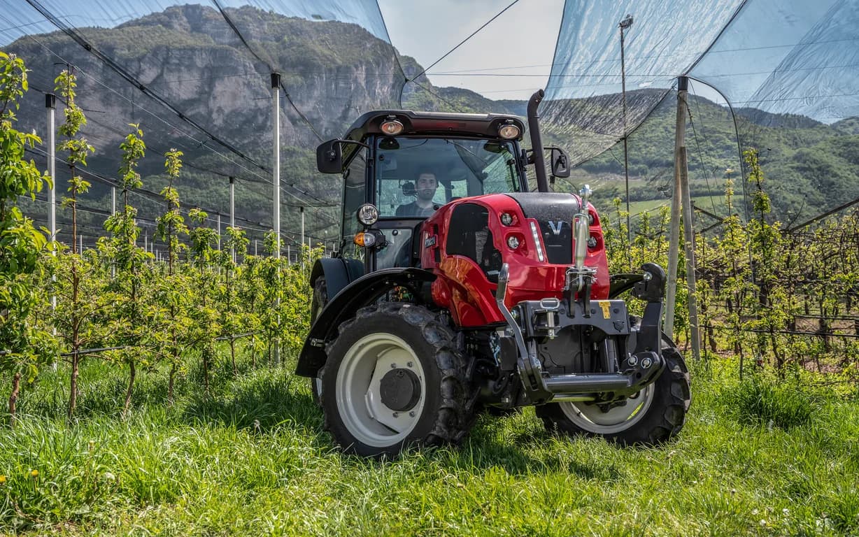 Valtra F Series Narrow Cab Model — Valtra