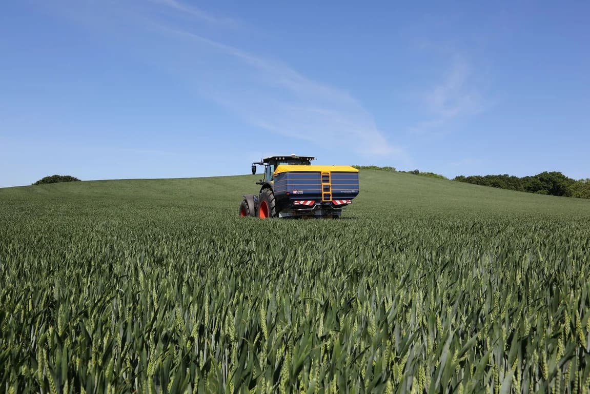Fertilizer spreader Bogballe M45W plus — Bogballe