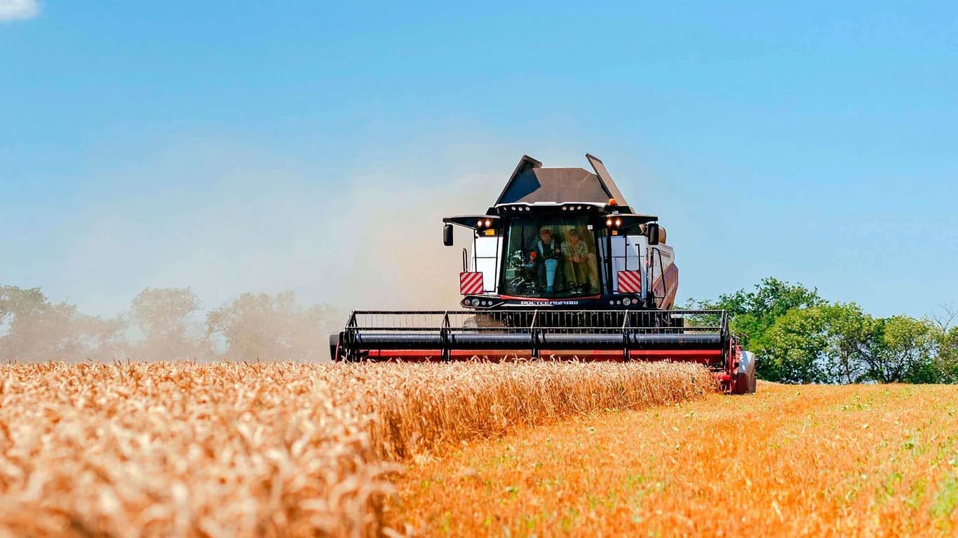 Combine harvester Rostselmash T500 — Rostselmash