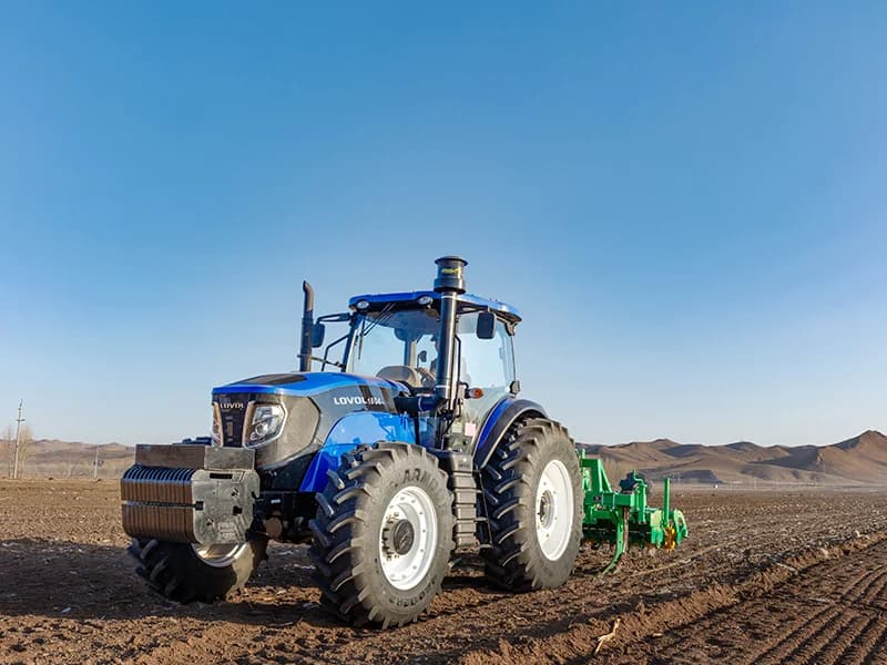 Row crop tractor Lovol R1804 — Lovol