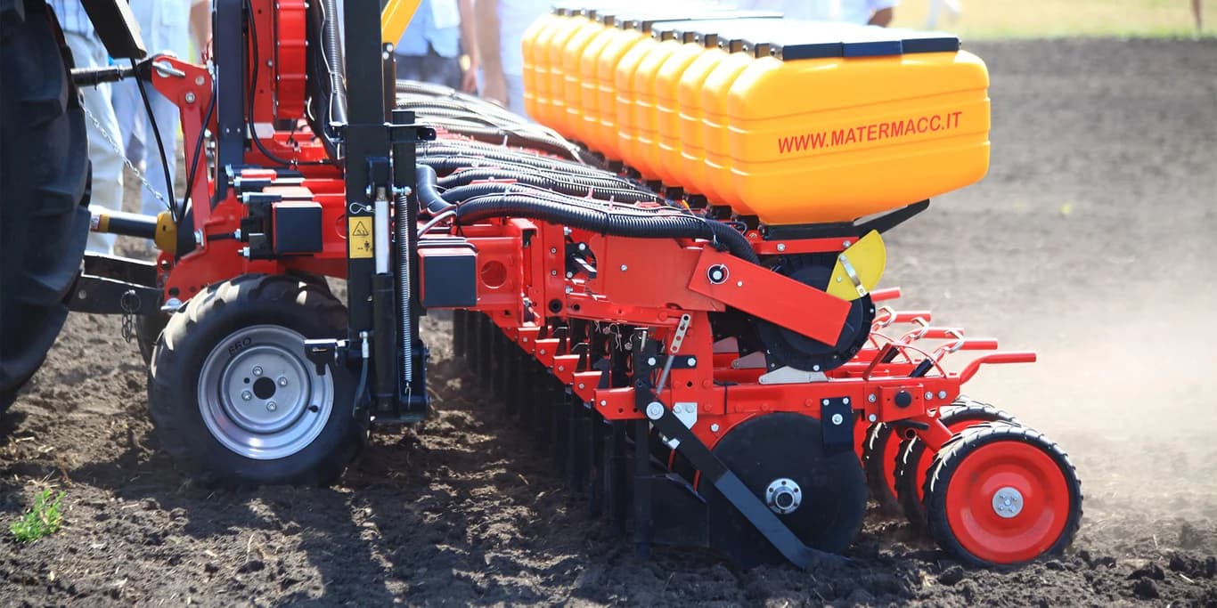 Precision planter MaterMacc MS 4200 — MaterMacc