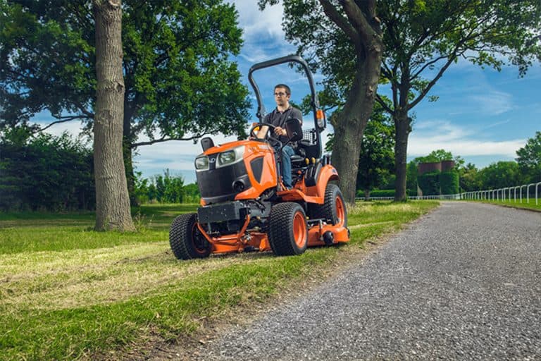 Compact tractor Kubota BX231 — Kubota