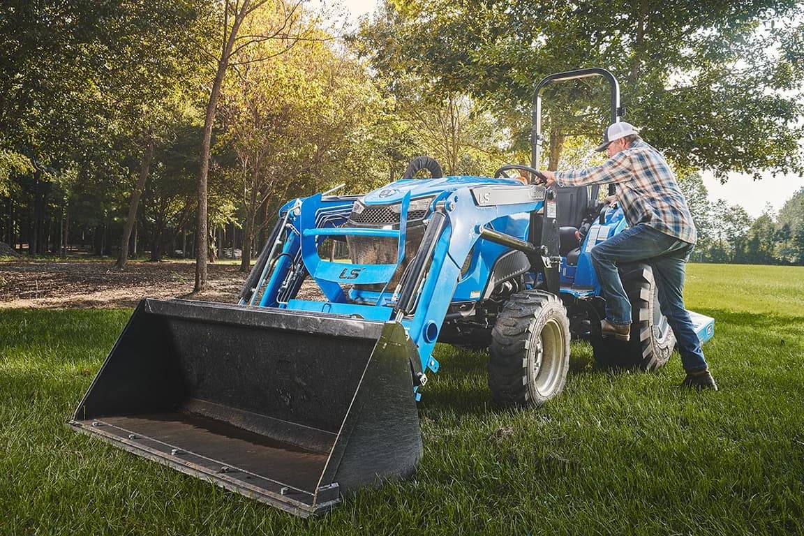 Compact tractor LS Tractor MT232H — LS Tractor