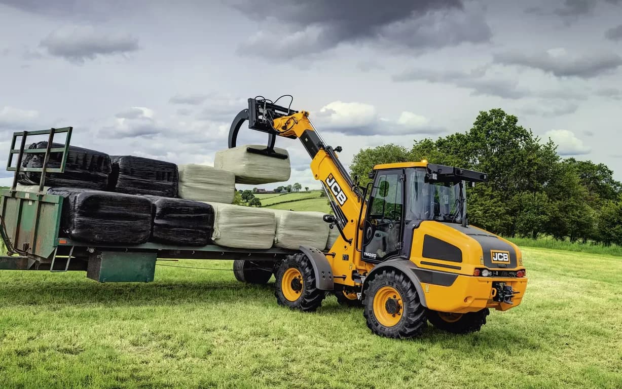 Telehandler JCB TM220 Agri — JCB