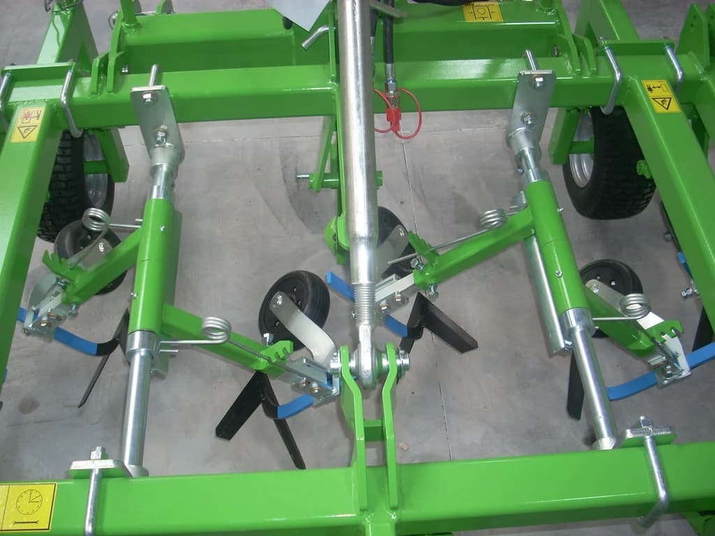 Inter-row cultivator AVR Combi machine Weeder — AVR