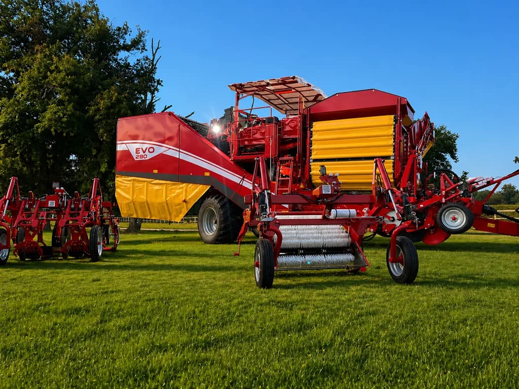 Potato harvester GRIMME EVO 280 MultiCrop — GRIMME