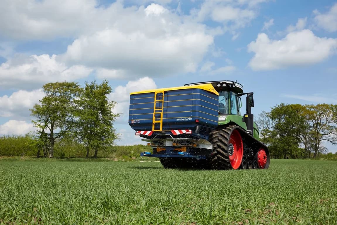 Fertilizer spreader Bogballe M60W plus — Bogballe