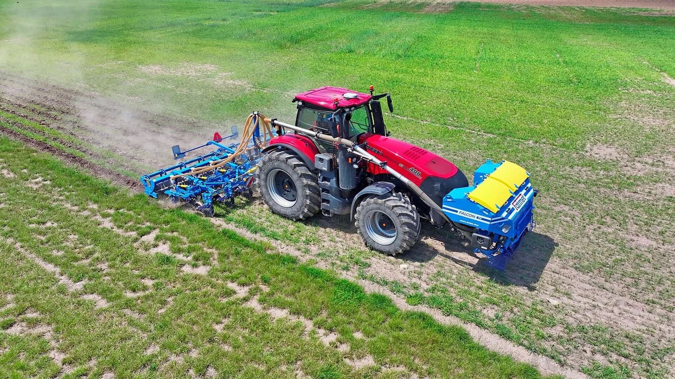 Front hopper Farmet Falcon FH — Farmet