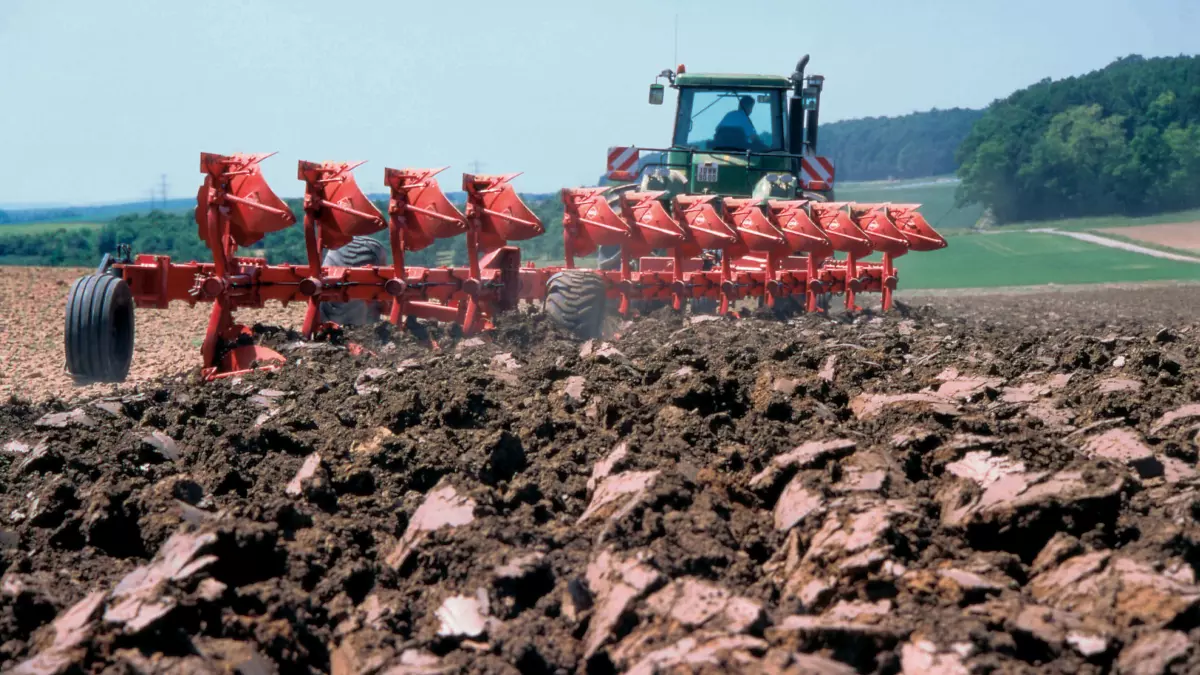 Plow KUHN CHALLENGER — KUHN
