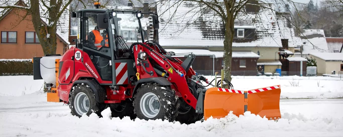 Wheel loader Weidemann Hoftrac 1390 — Weidemann