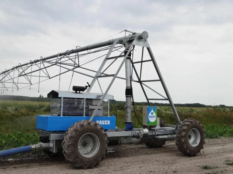 Linear move irrigator Bauer Linestar — Bauer