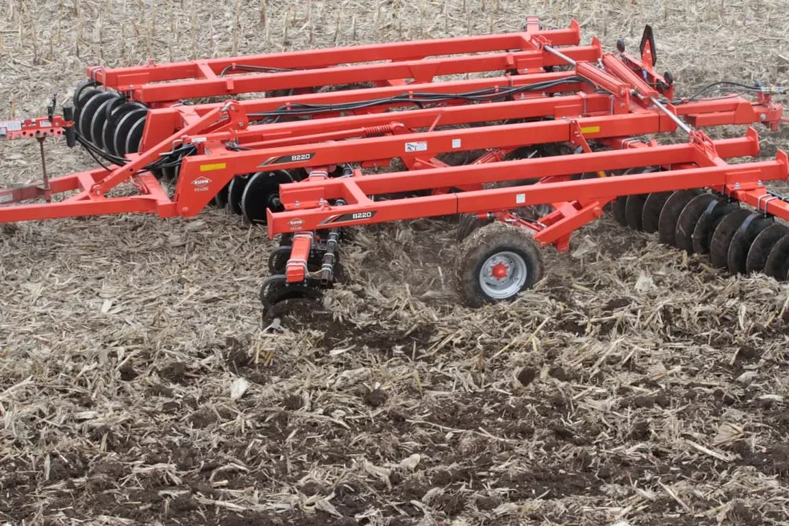 Disc harrow KUHN 8220 TANDEM — KUHN