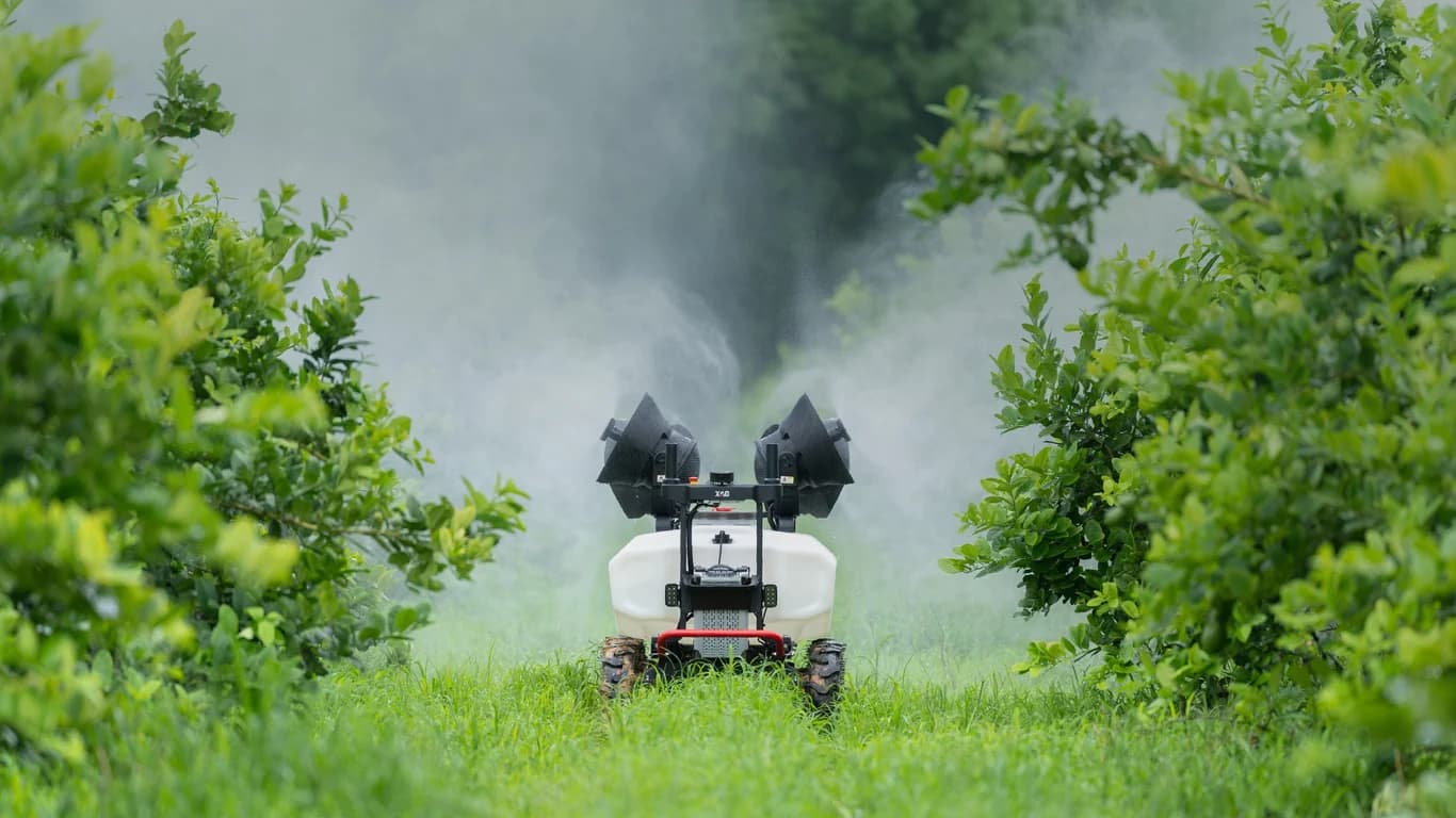 Self-Propelled sprayer XAG R200 — XAG