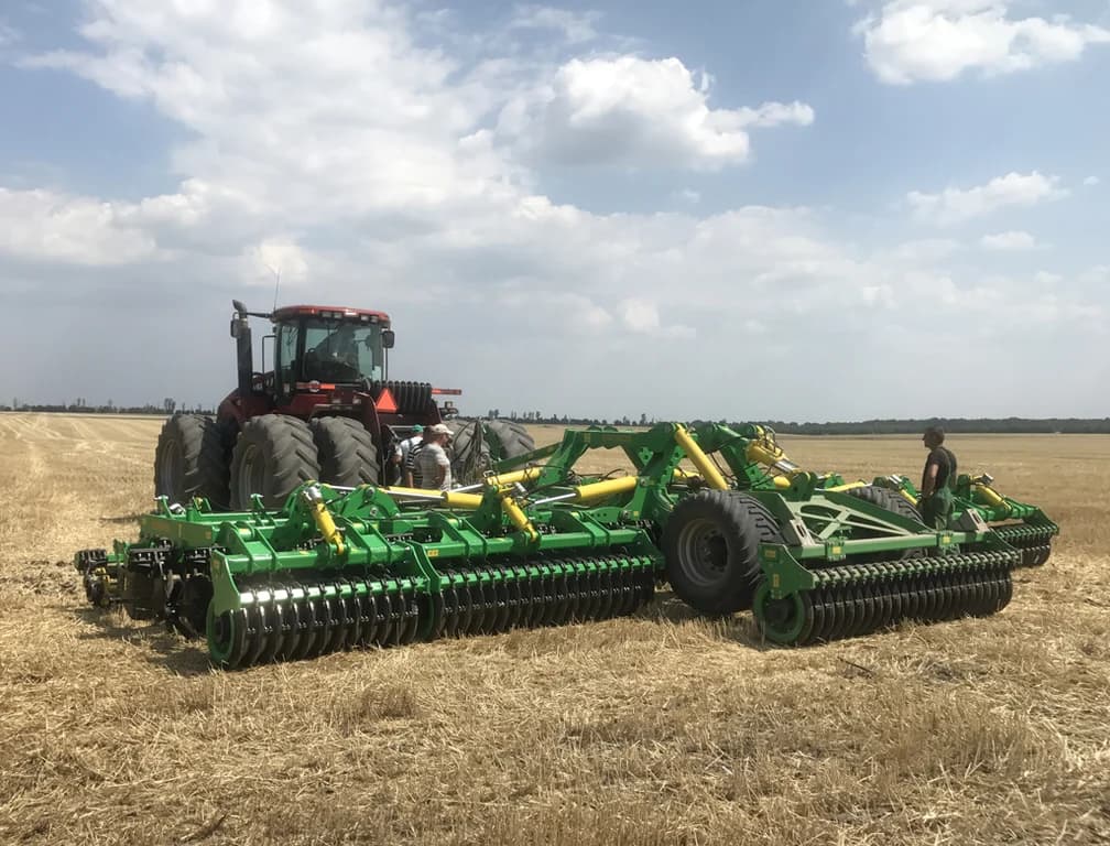 Disc harrow Veles-Agro KRONOS 11 with knife rollers — Veles-Agro
