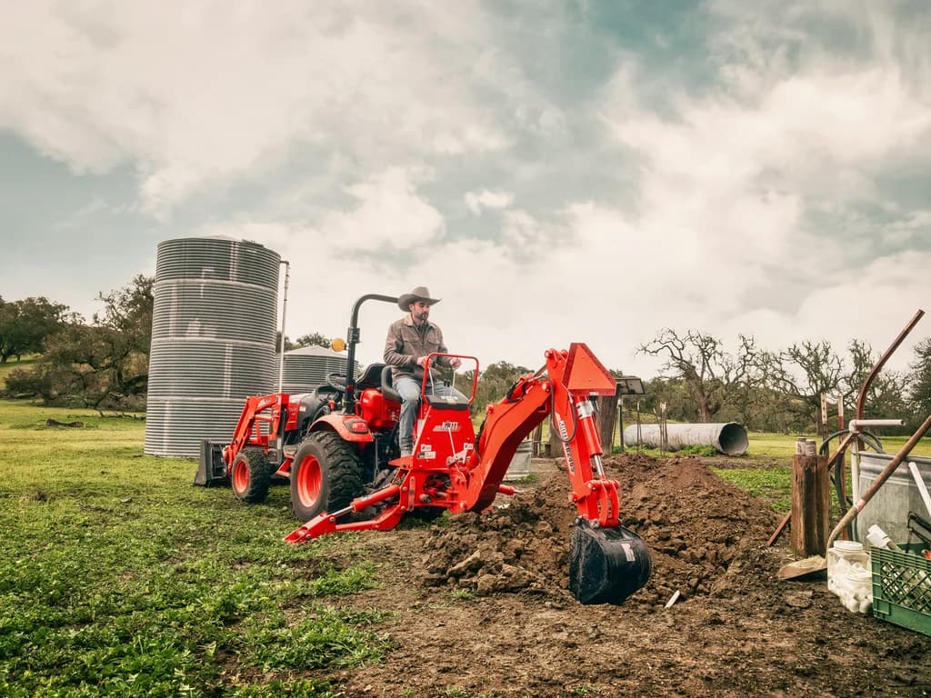 Compact tractor Kioti CX2510 — Kioti