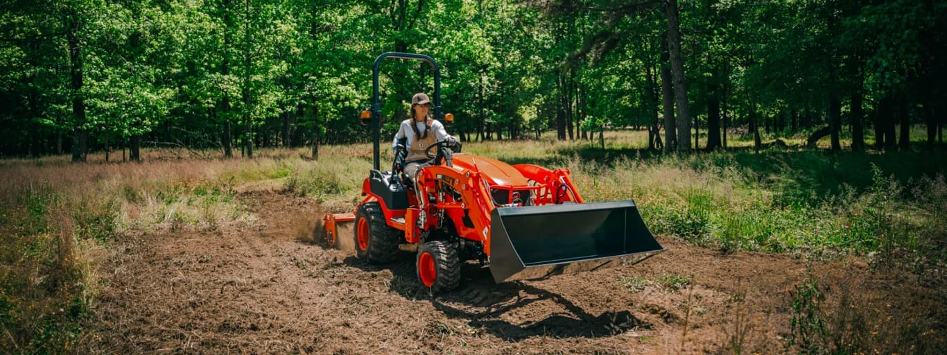 Compact tractor Kioti CS2530H — Kioti