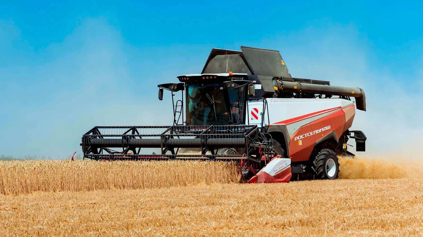 Combine harvester Rostselmash RSM 161 — Rostselmash