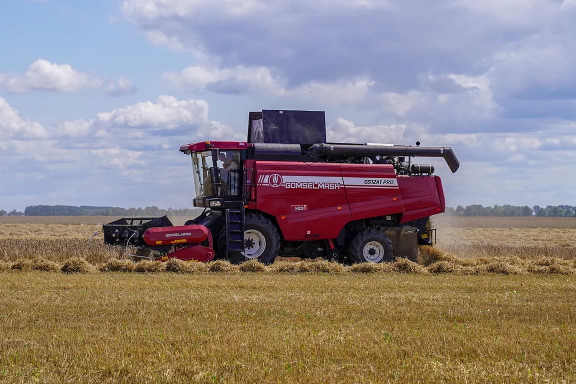 Combine harvester Gomselmash GS12A1 PRO — Gomselmash