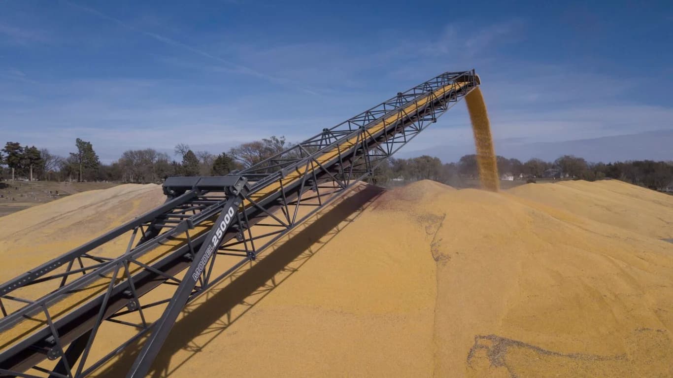 Brock LEMAR® Grain Transport Conveyor — Brock
