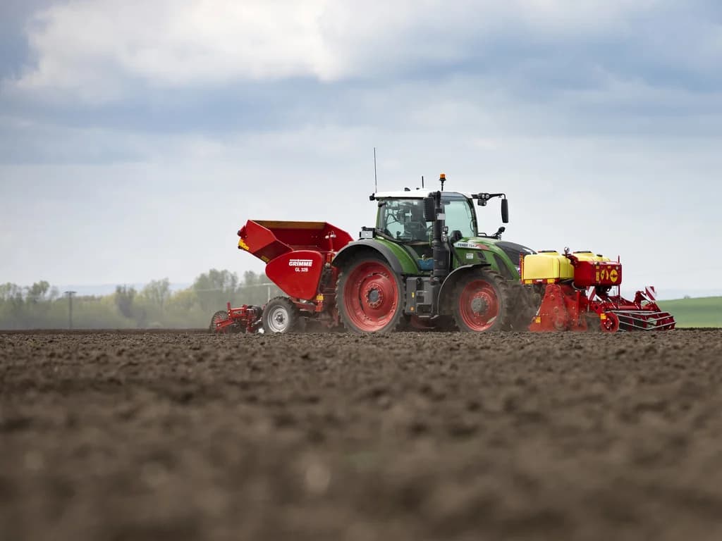 Potato planter GRIMME GL 32 B — GRIMME
