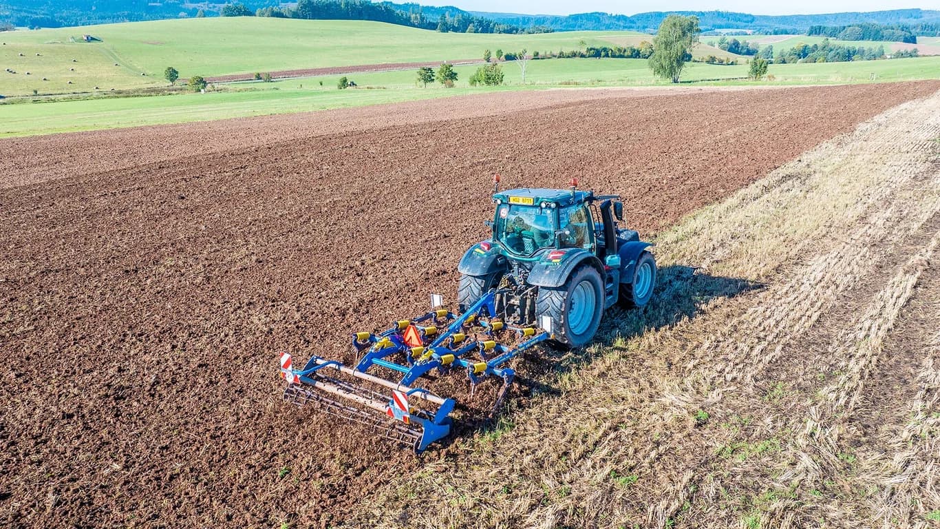 Cultivator Farmet Fantom NS — Farmet