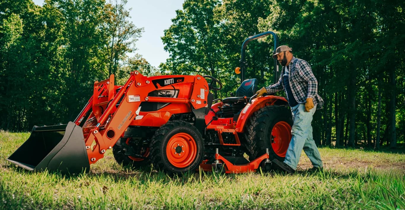Compact tractor Kioti CK2640 — Kioti