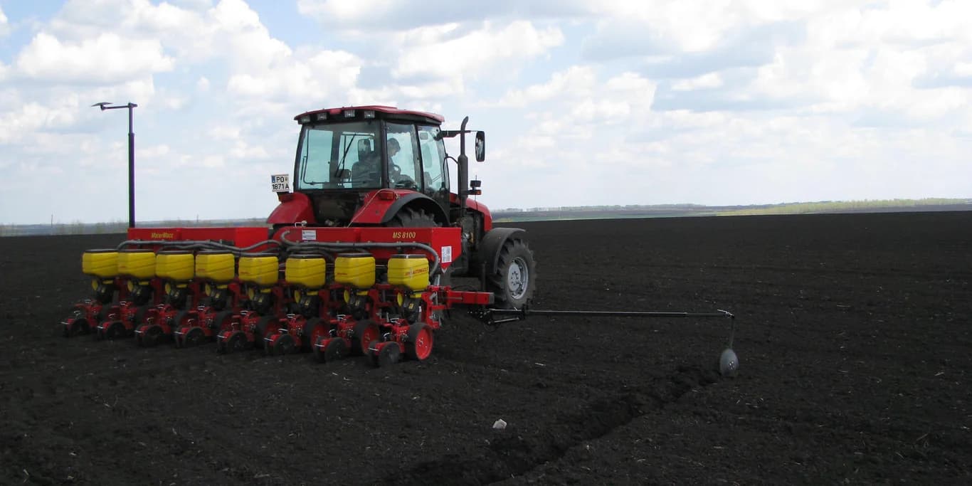 Precision planter MaterMacc MS 8100 — MaterMacc