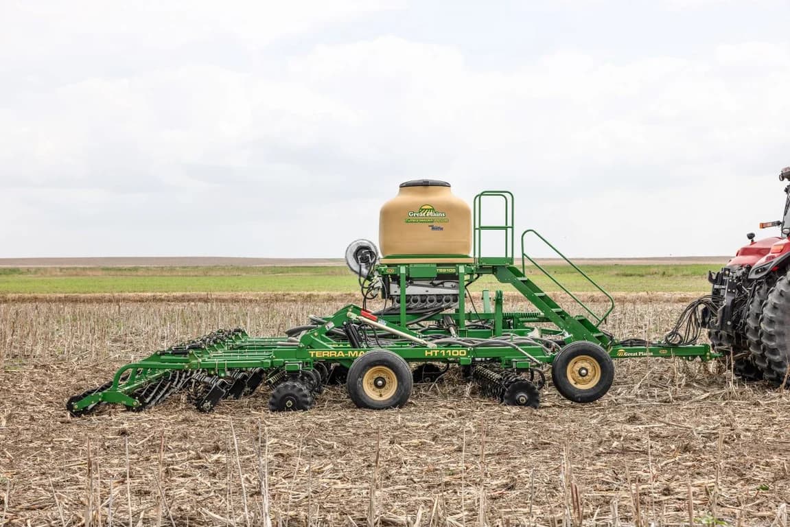 Air seeder Great Plains TS9105 Turbo-Seeder PLUS — Great Plains