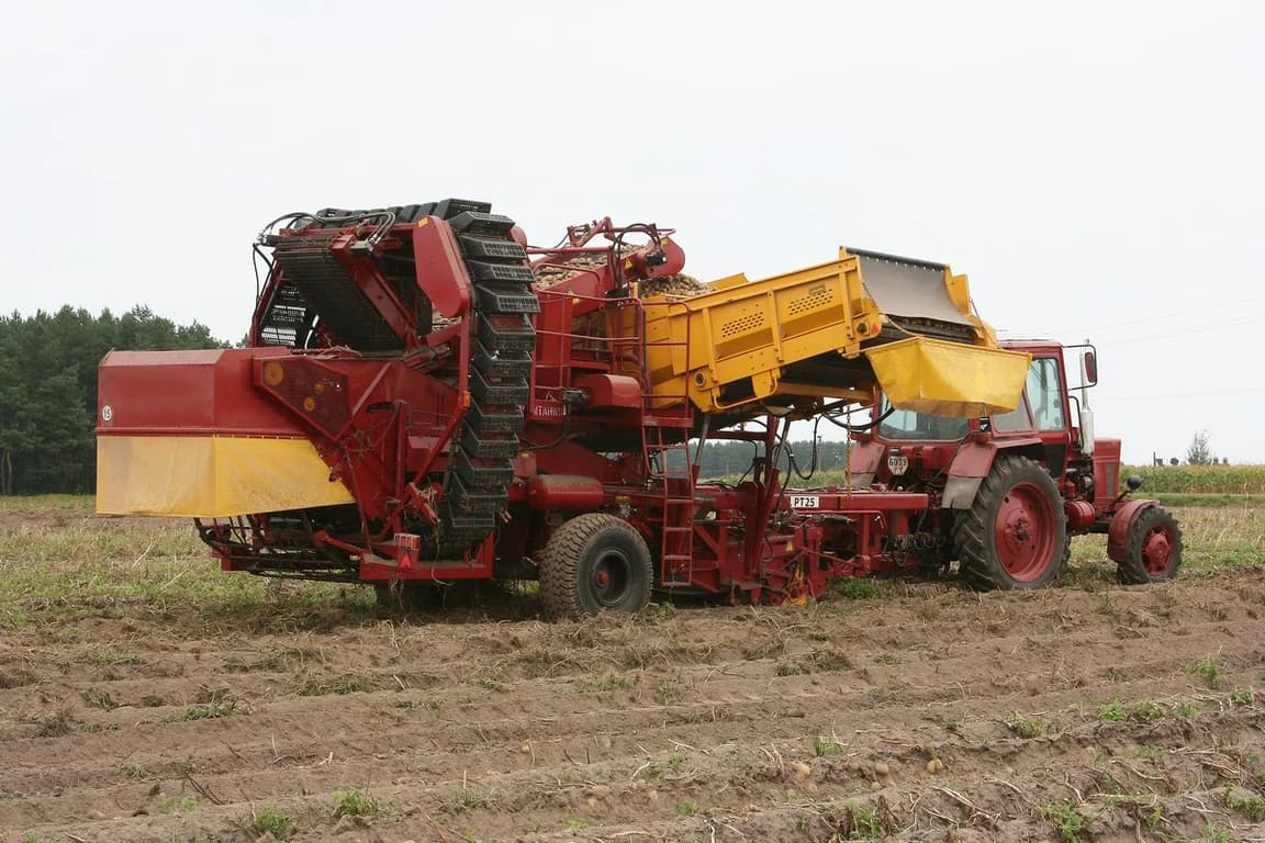 Potato harvester Gomselmash ПКК-2-05 — Gomselmash
