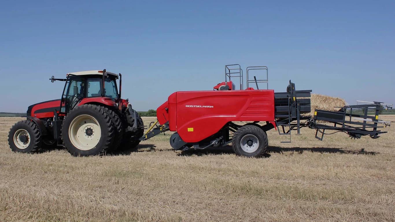 Baler Rostselmash Tukan Max — Rostselmash