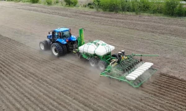Grain drill Veles-Agro STS MAGIA — Veles-Agro