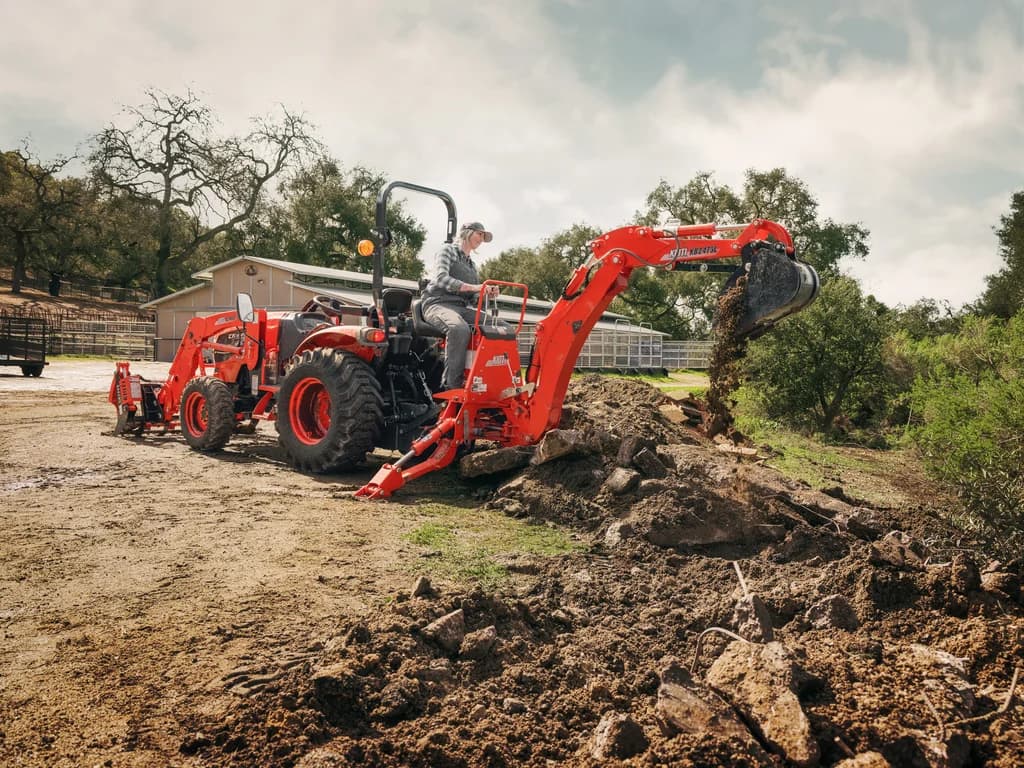 Compact tractor Kioti CK3520SEH Cab — Kioti