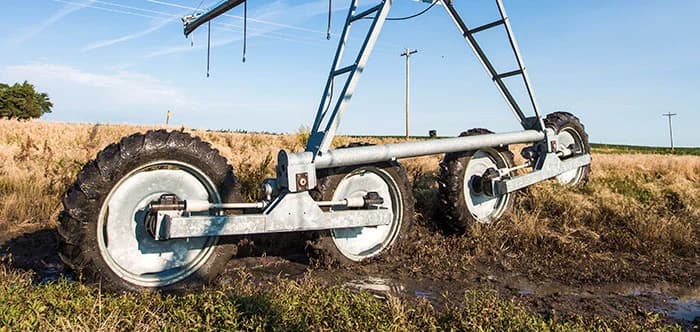 Center pivot Valley Articulating 4-Wheel Drive — Valley