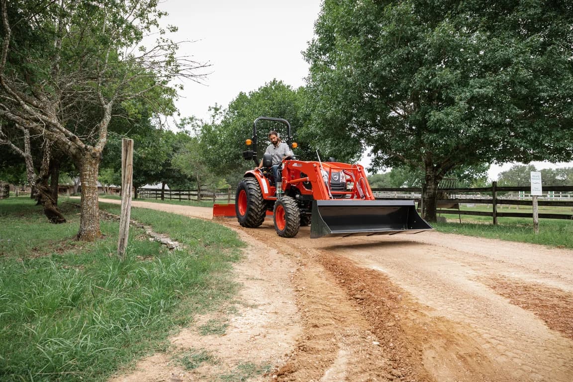 Compact tractor Kioti CK2620H — Kioti