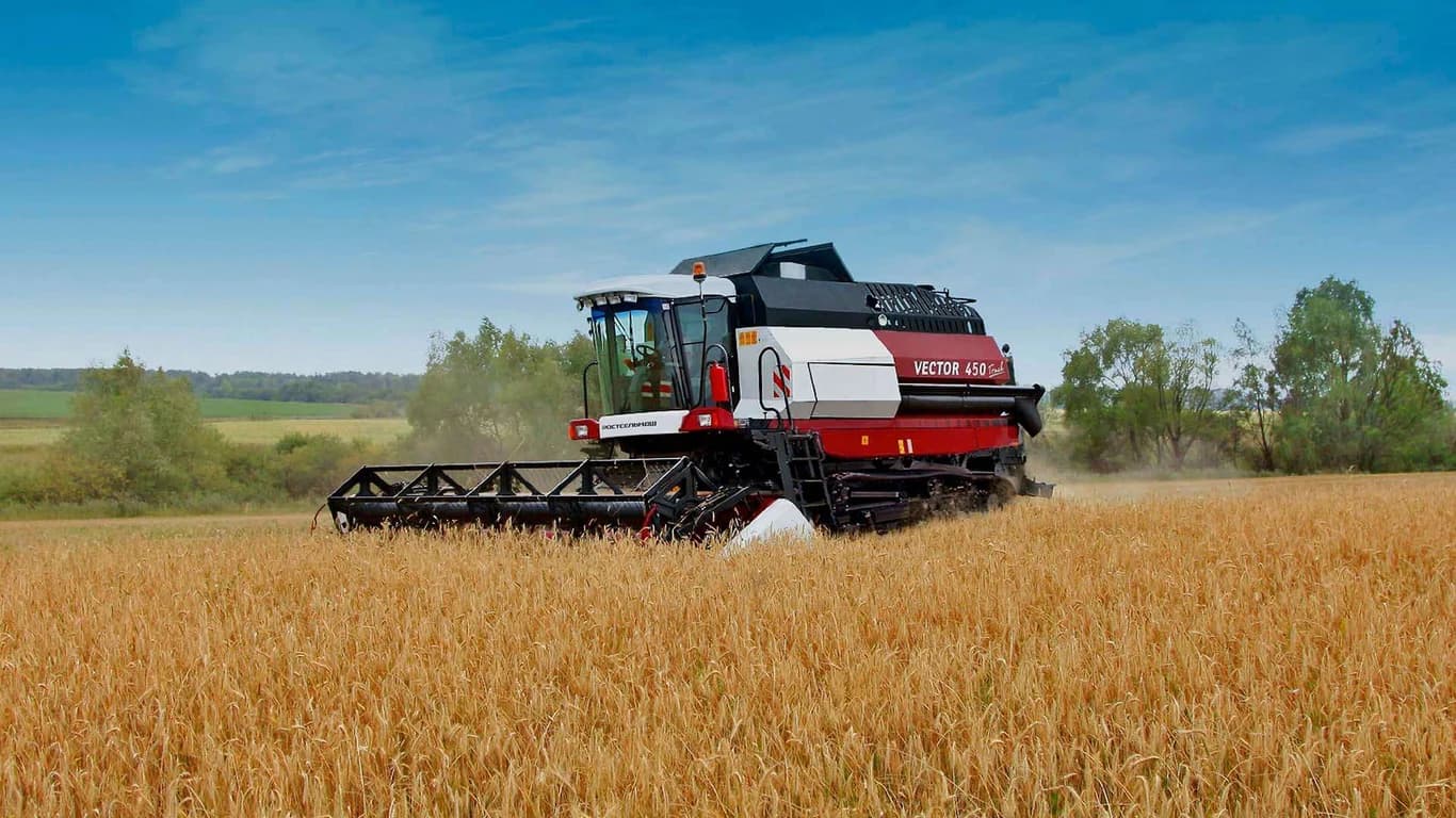 Combine harvester Rostselmash VECTOR 450 Track — Rostselmash