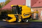 Combine harvester Sampo Rosenlew SR C2 — Sampo Rosenlew