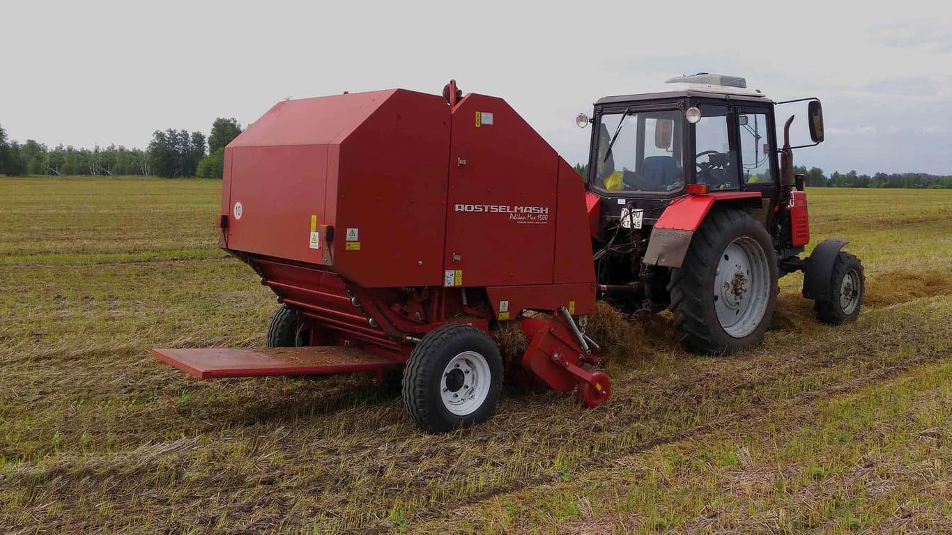 Baler Rostselmash PELIKAN MAX 1500 — Rostselmash