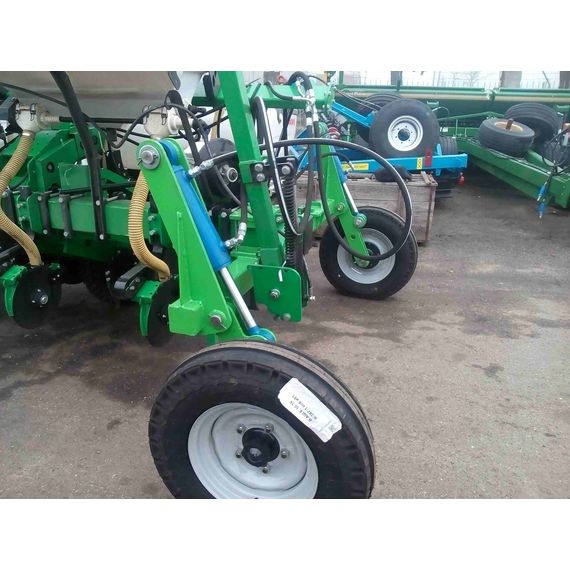 Транспортное устройство для сеялки ПТС-15